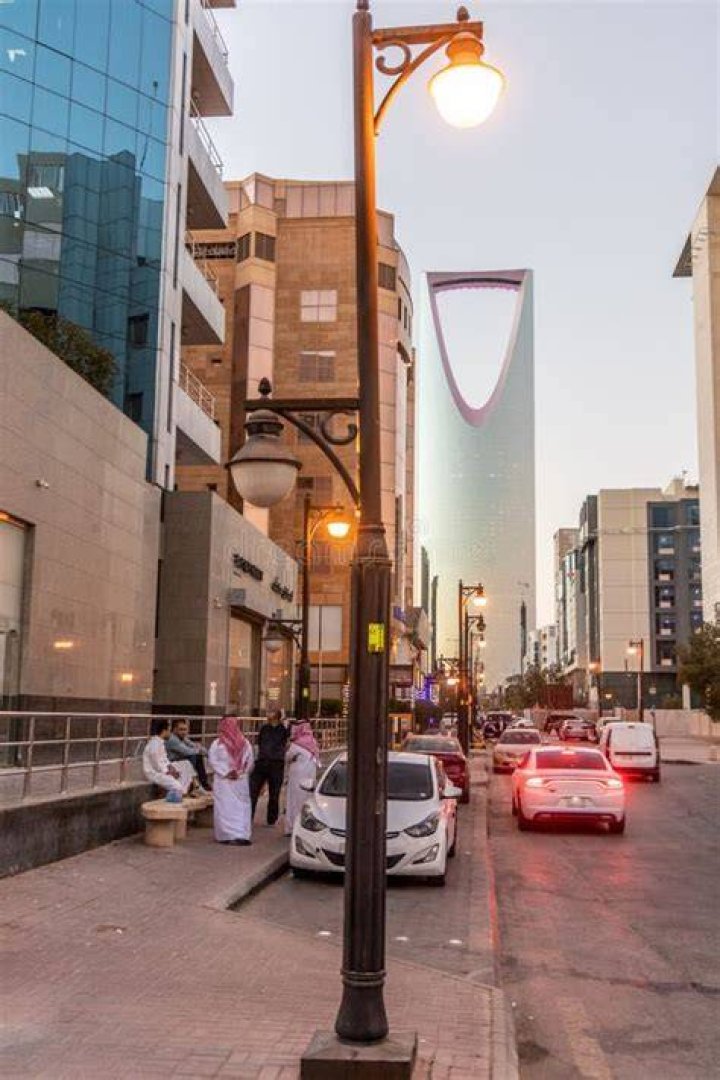 شارع خالد بن الوليد بالرياض: دليل عملي للاتجاهات والخدمات والتاريخ